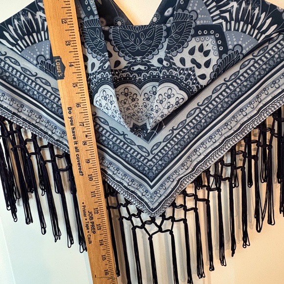 Fringed Shawl Scarf, Navy Blue and White. - Picture 7 of 8